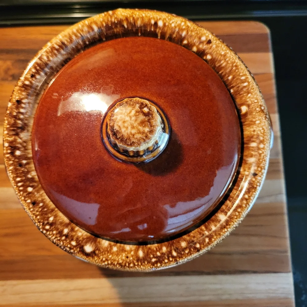 Hull Pottery Vintage Drip Brown Bean Pot‎ Lid Oven Proof Crock USA Made Glaze